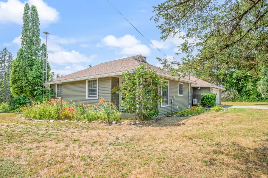 21021 19 Mile Road, Big Rapids, MI 49307 - #2