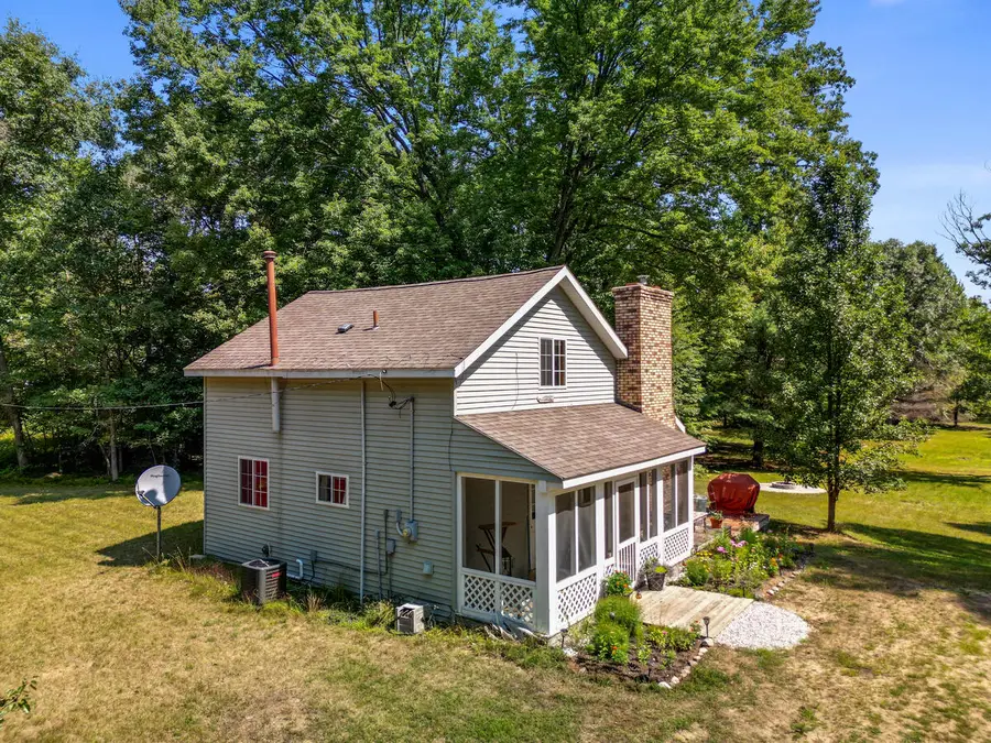 1801 Corner Street, Fremont, MI 49412 - #3