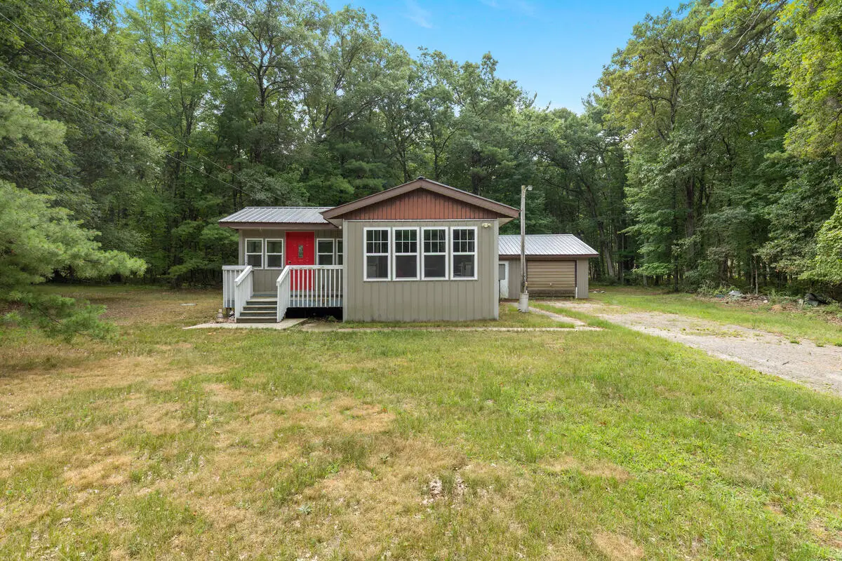 6860 S Croton Hardy Drive, Newaygo, MI 49337 - #1