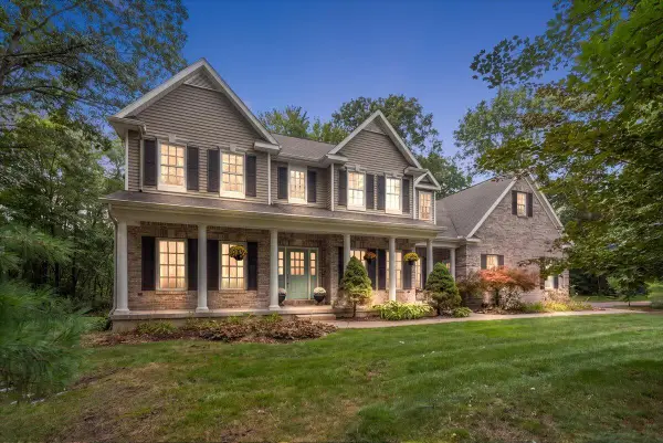 6039 Back Forty Drive NE, Belmont, MI 49306