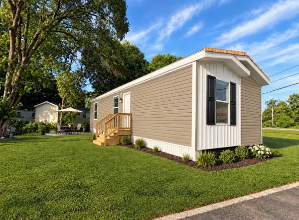 4747 W River Drive NE Unit: lot 55, ComstockPark, MI 49321