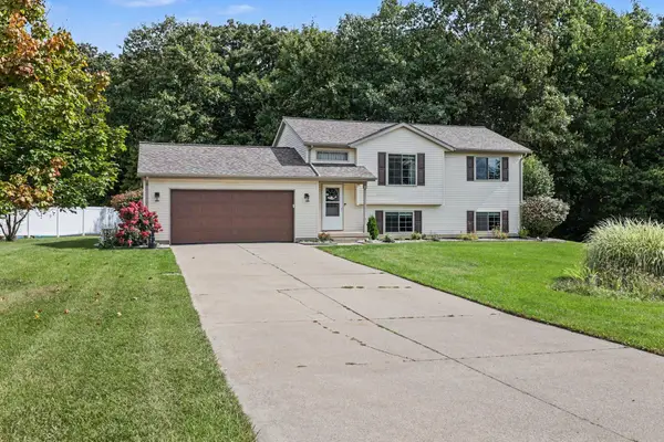 7423 High Timber Drive, Greenville, MI 48838