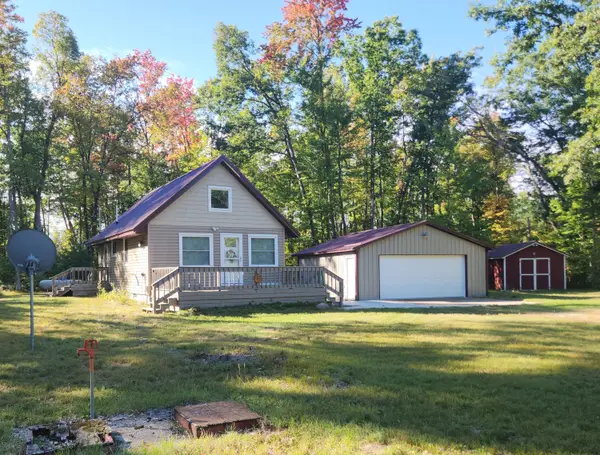 983 E MCCORK, Idlewild, MI 49642