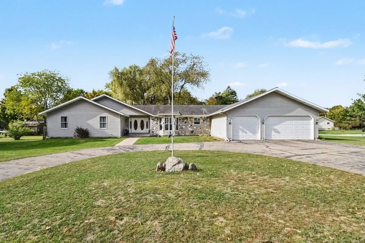 333 S Mary Street, Newaygo, MI 49337 - #1