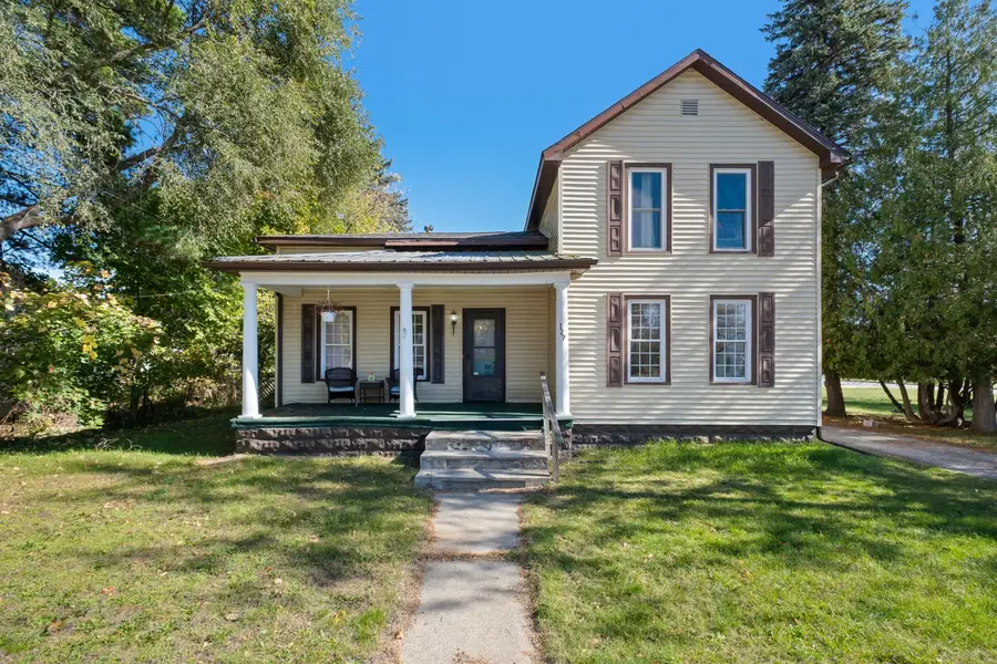 127 S Oak Street, Evart, MI 49631 - #2