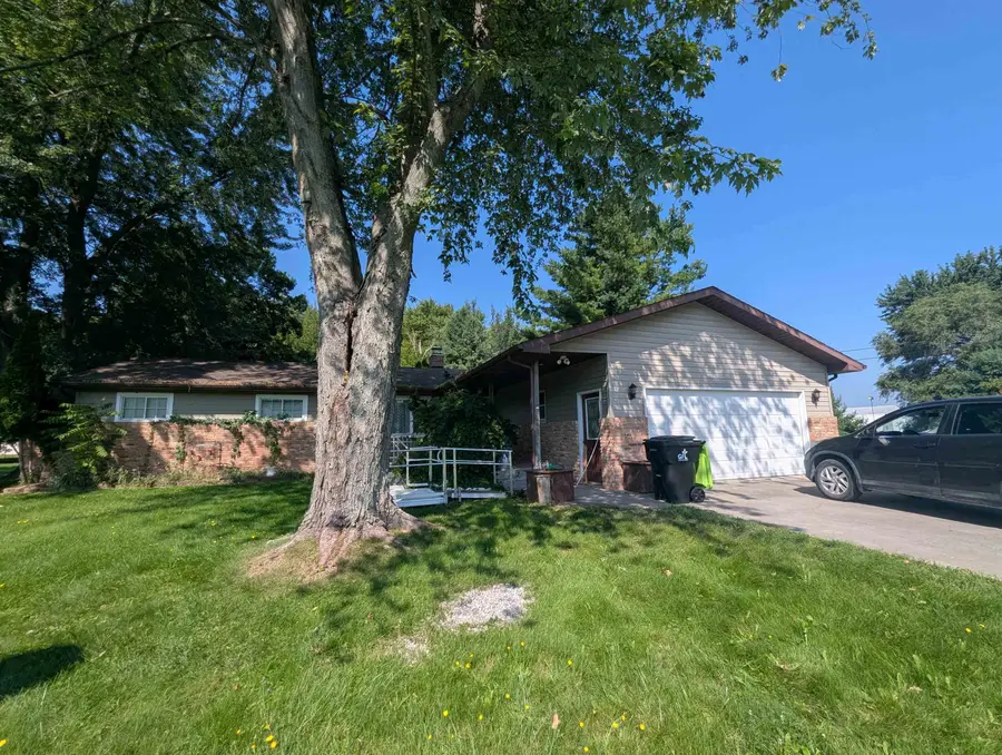 910 N Court ST, Au Gres, MI 48703 - #2