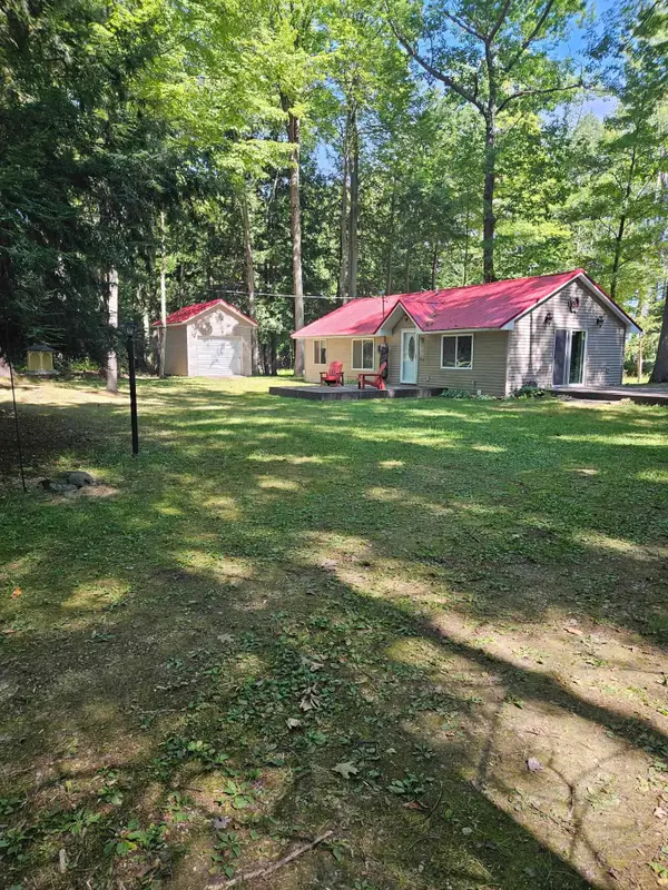 32 Deer, AuGres, MI 48703