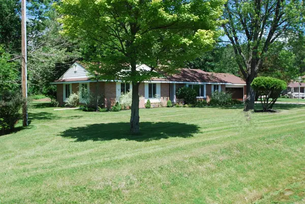 2301 Birchcrest, WestBranch, MI 48661