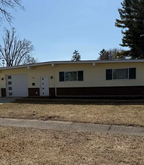 713 W Lincoln, EastTawas, MI 48730