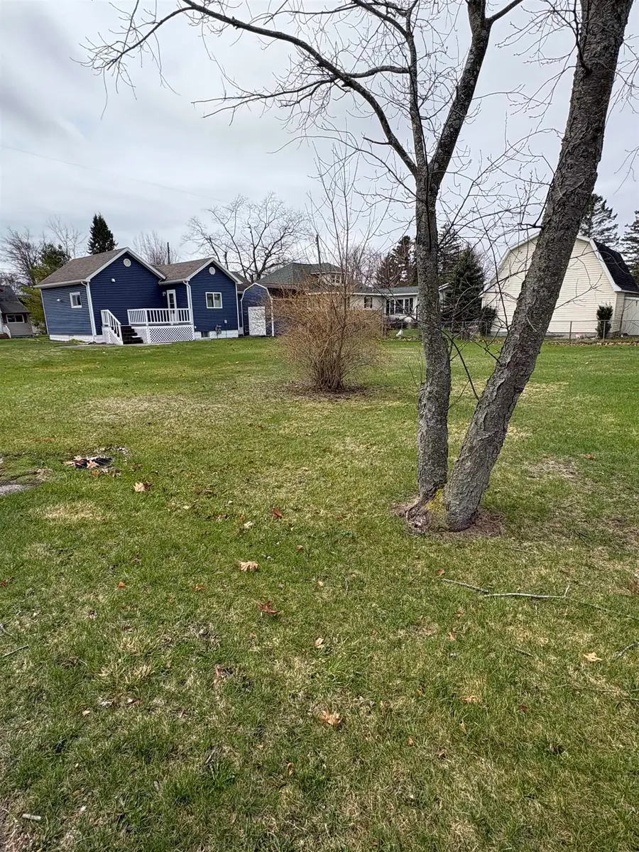815 E State, East Tawas, MI 49830 - #3