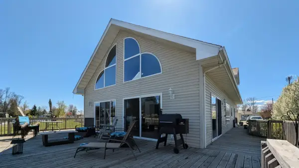 819 Augres River, AuGres, MI 48703