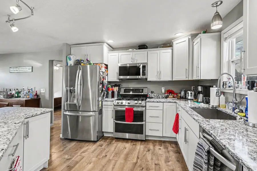 902 W 1st ST, Tawas City, MI 48763 - #2