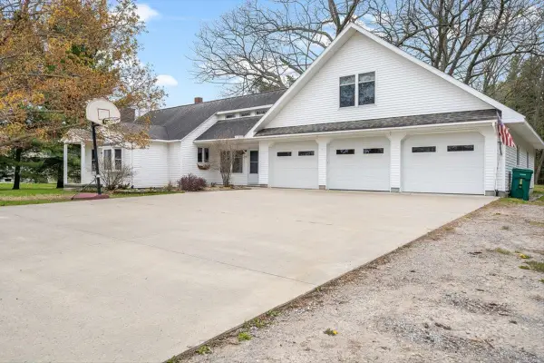 1007 W 1st, TawasCity, MI 48763