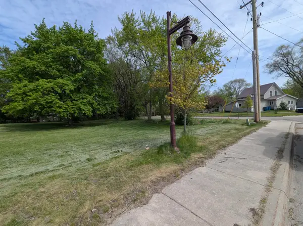 210 N Mackinaw, AuGres, MI 48703