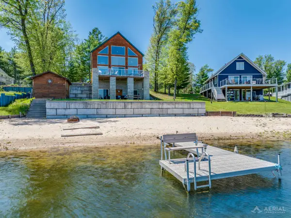 3319 S Ogemaw, WestBranch, MI 48661