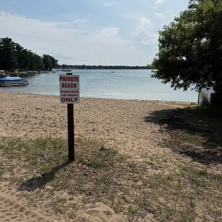 1735 Iroquois TRL, Sand Lake, MI 48748 - #2