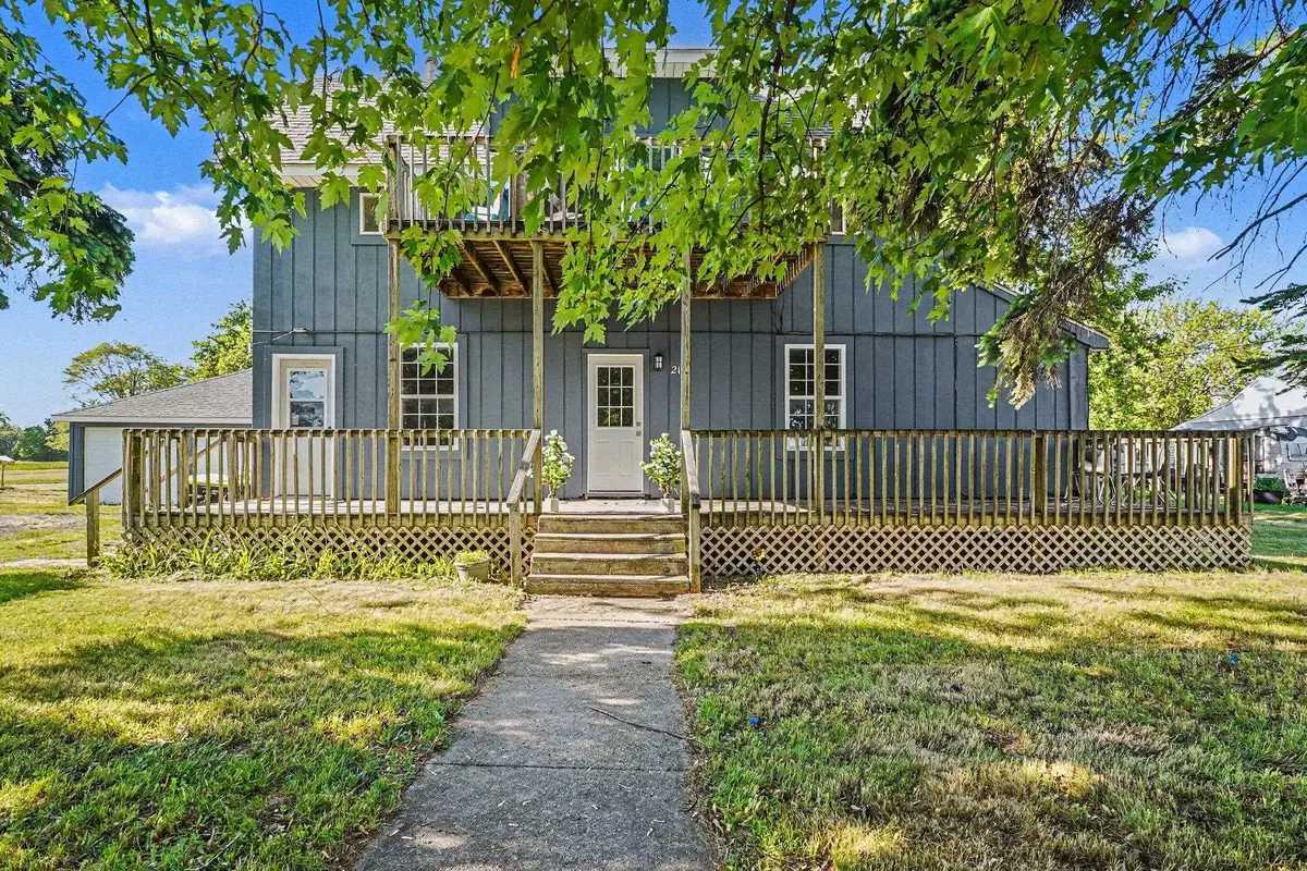 214 W 2nd, Pinconning, MI 48650 - #1