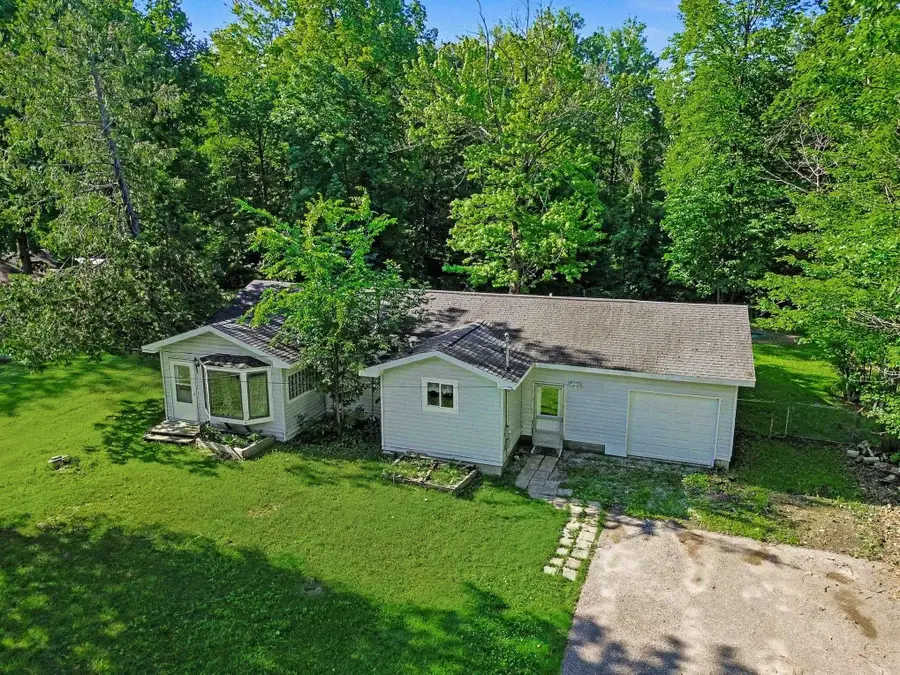 7579 Hillsdale, Hale, MI 48739 - #2