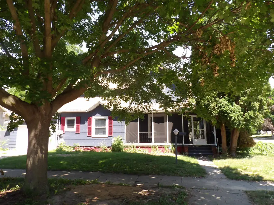 325 Walnut, Alma, MI 48801 - #2