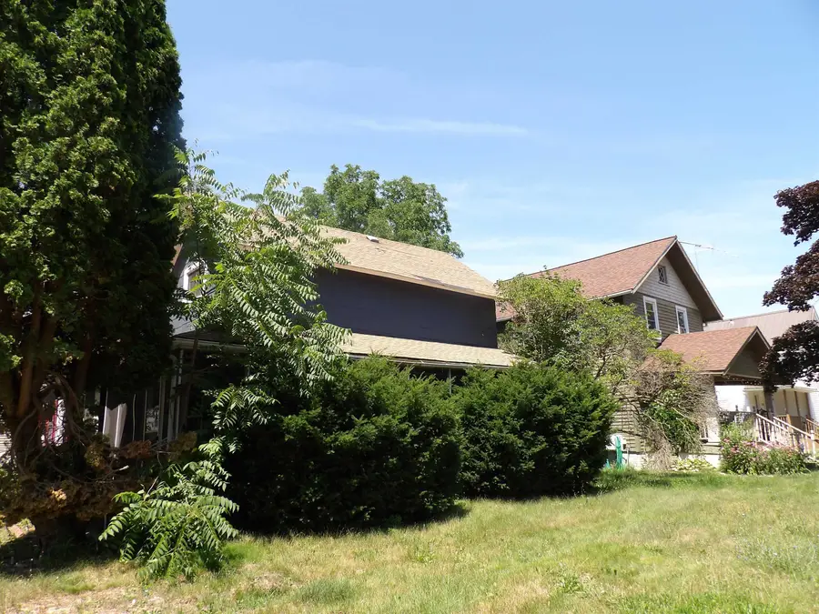 325 Walnut, Alma, MI 48801 - #3