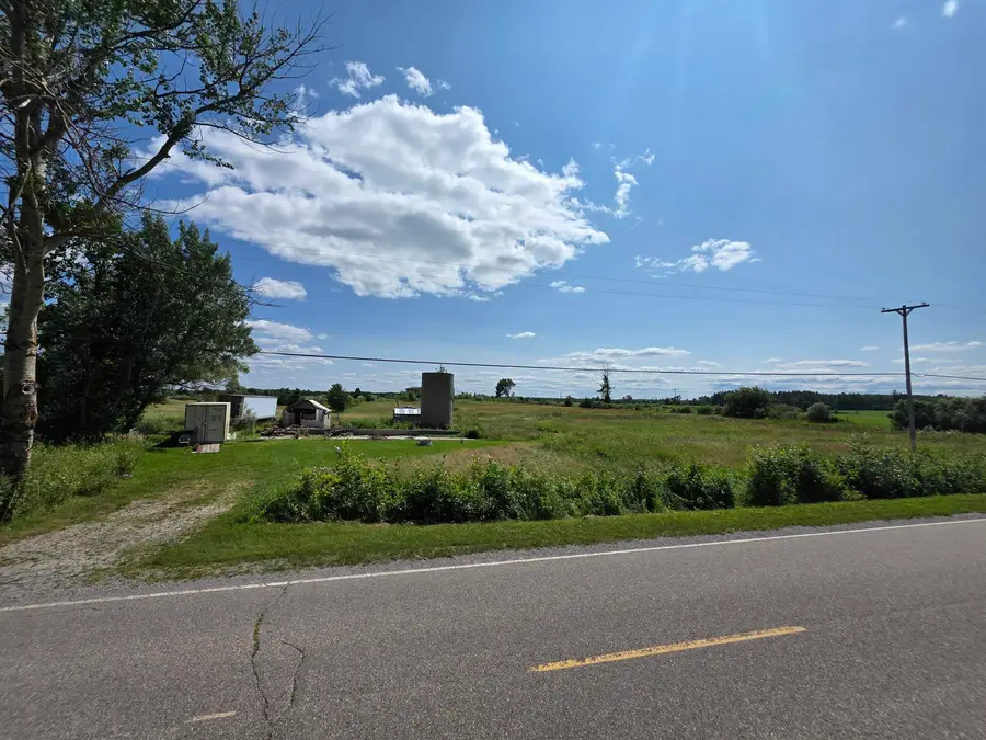 8229 Curtis RD, Hale, MI 48739 - #2