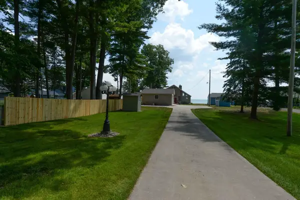 1797 Douglas DR, TawasCity, MI 48763