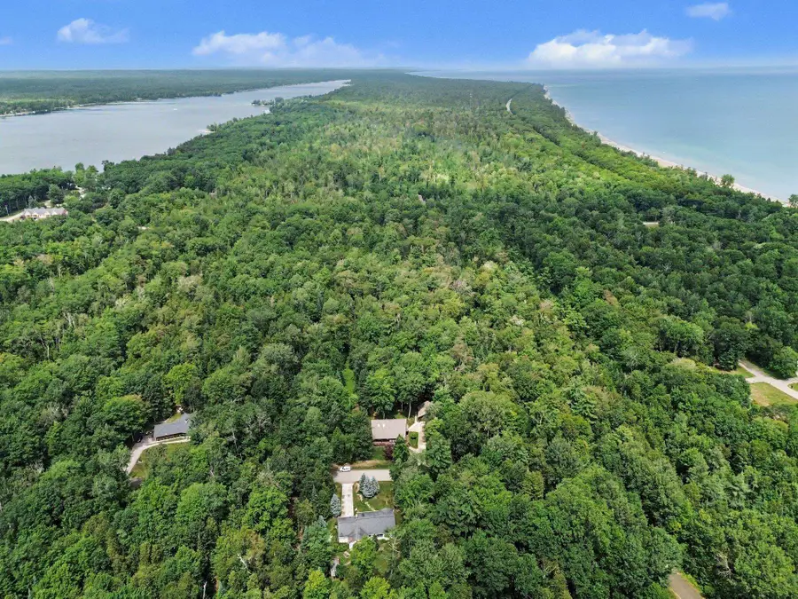 4943 Birchcrest DR, Oscoda, MI 48750 - #3