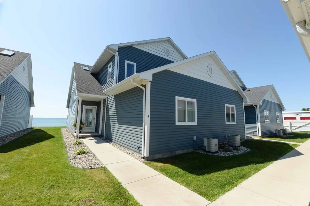 708 E Bay, East Tawas, MI 48730 - #1