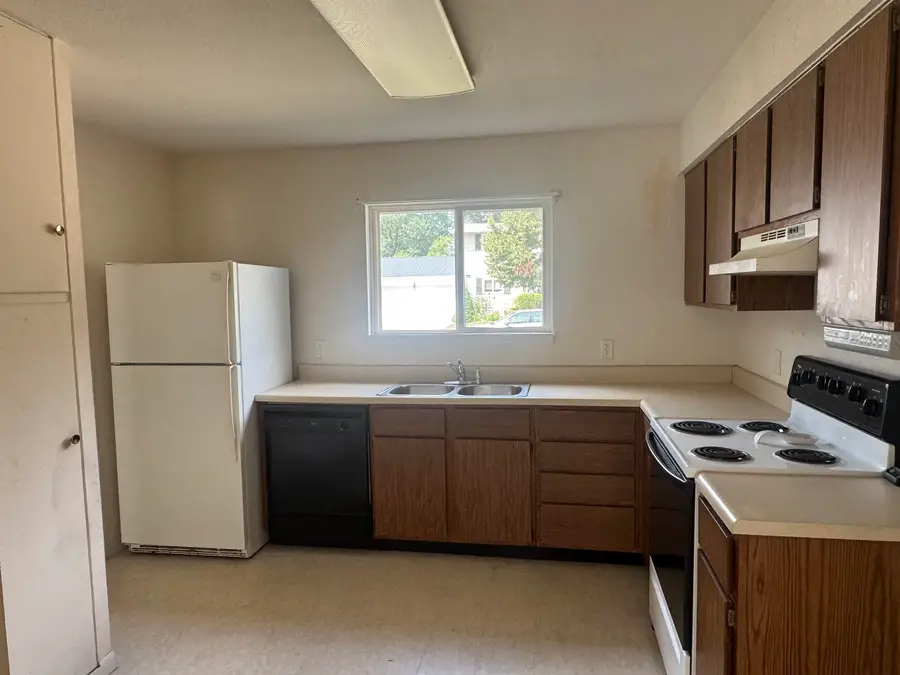 9513 Montana, Oscoda, MI 48750 - #2
