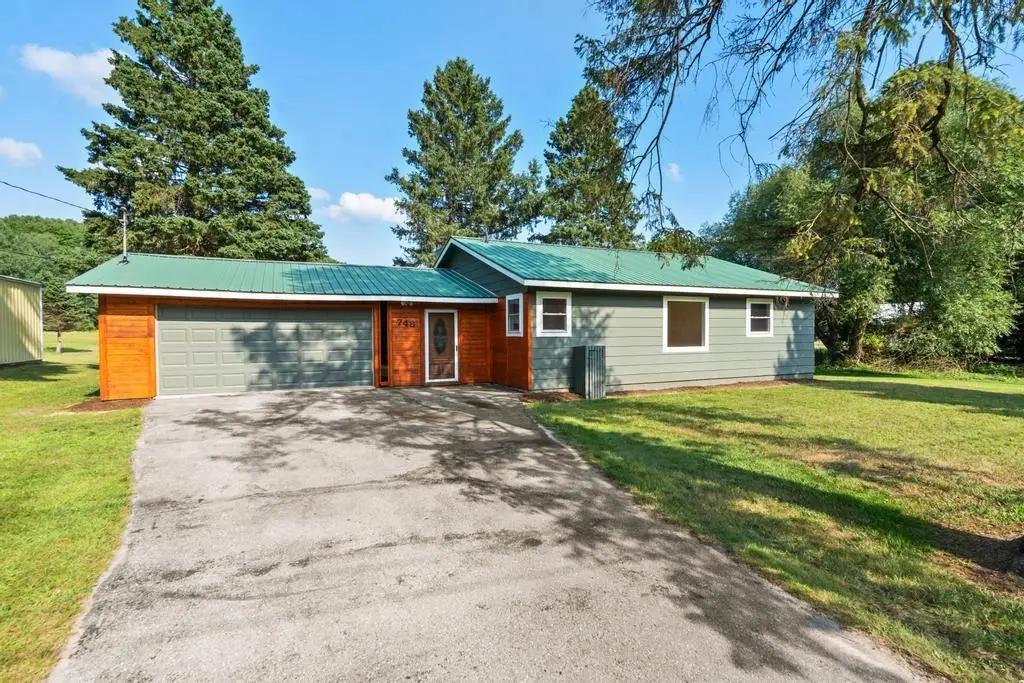 748 7th ST, East Jordan, MI 49727 - #1