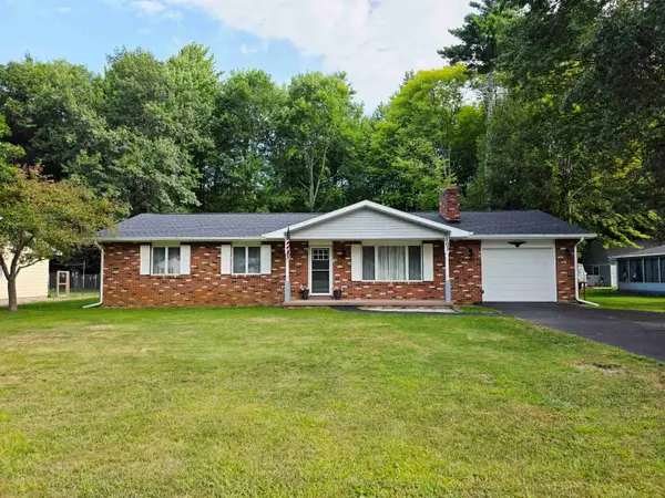 409 Airport RD, EastTawas, MI 48730