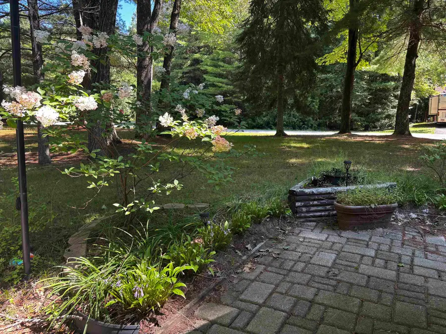 7015 Huntington DR, Oscoda, MI 48750 - #3