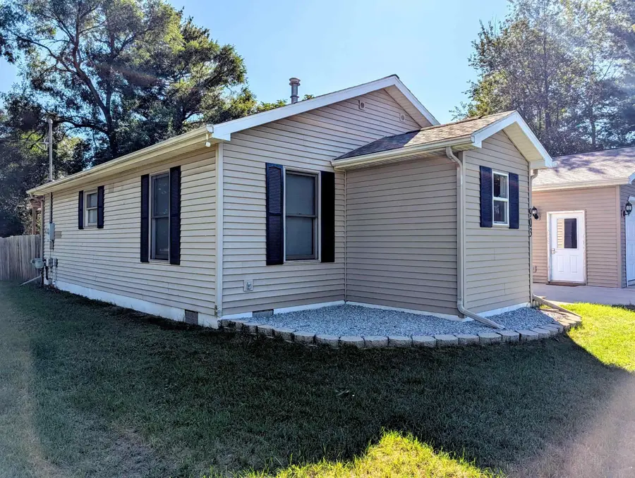 903 W Deer, Gladwin, MI 48624 - #2