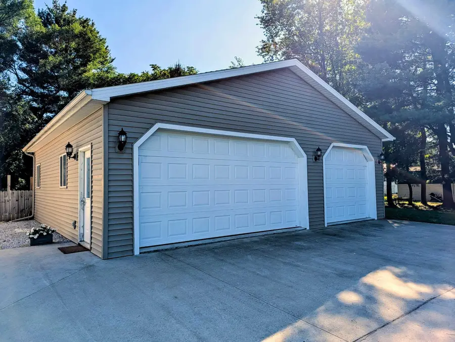 903 W Deer, Gladwin, MI 48624 - #3