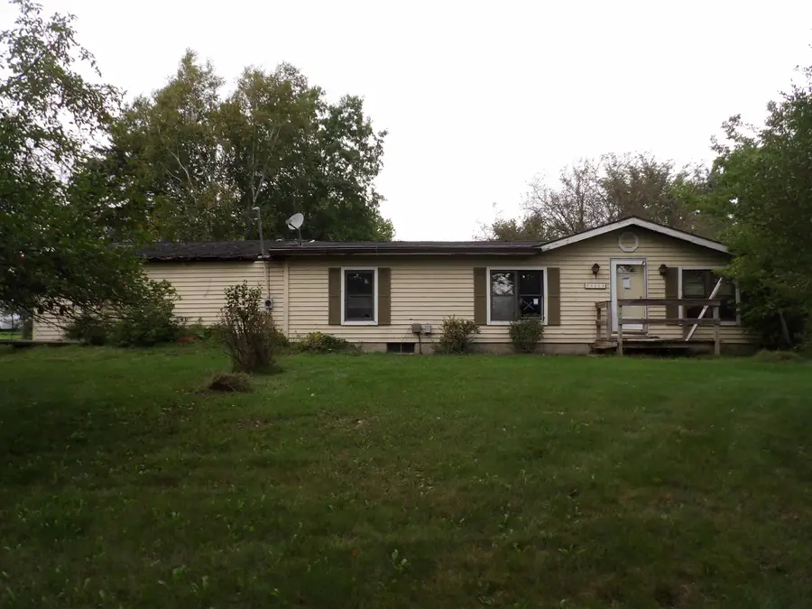 326 W Deerfield RD, Deerfield, MI 48858 - #2
