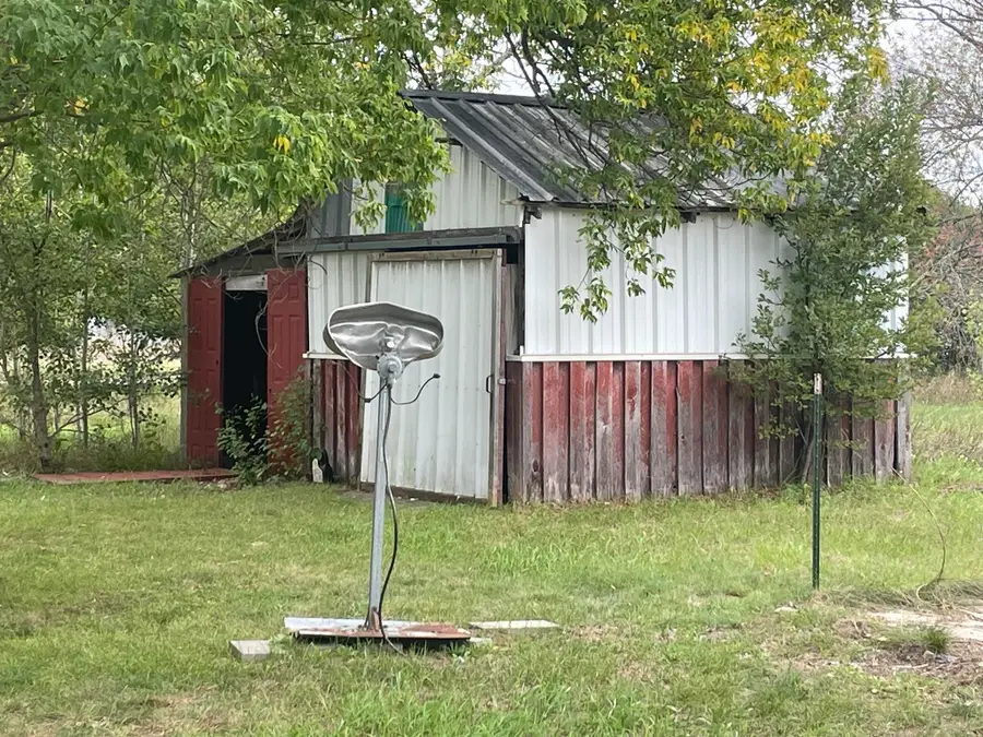 2536 E Michigan AVE, Lupton, MI 48635 - #2