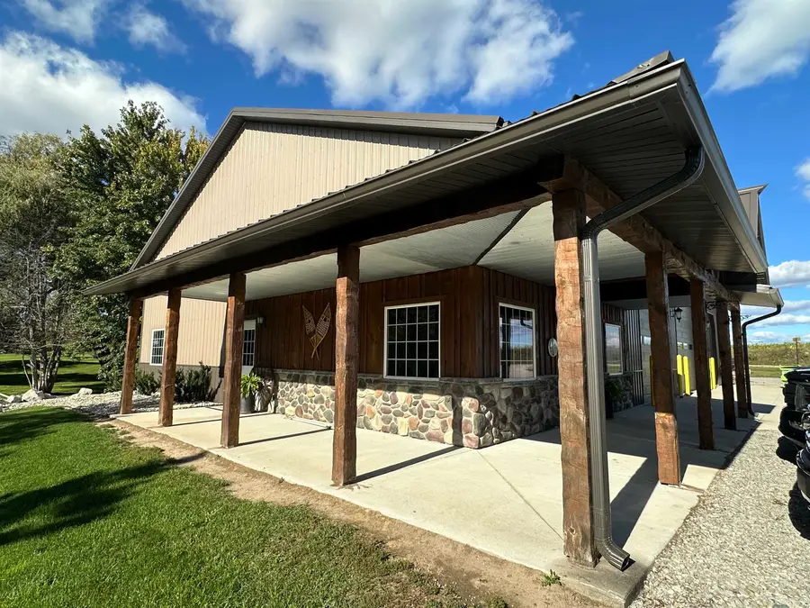 1025 Reed RD, Sterling, MI 48659 - #2