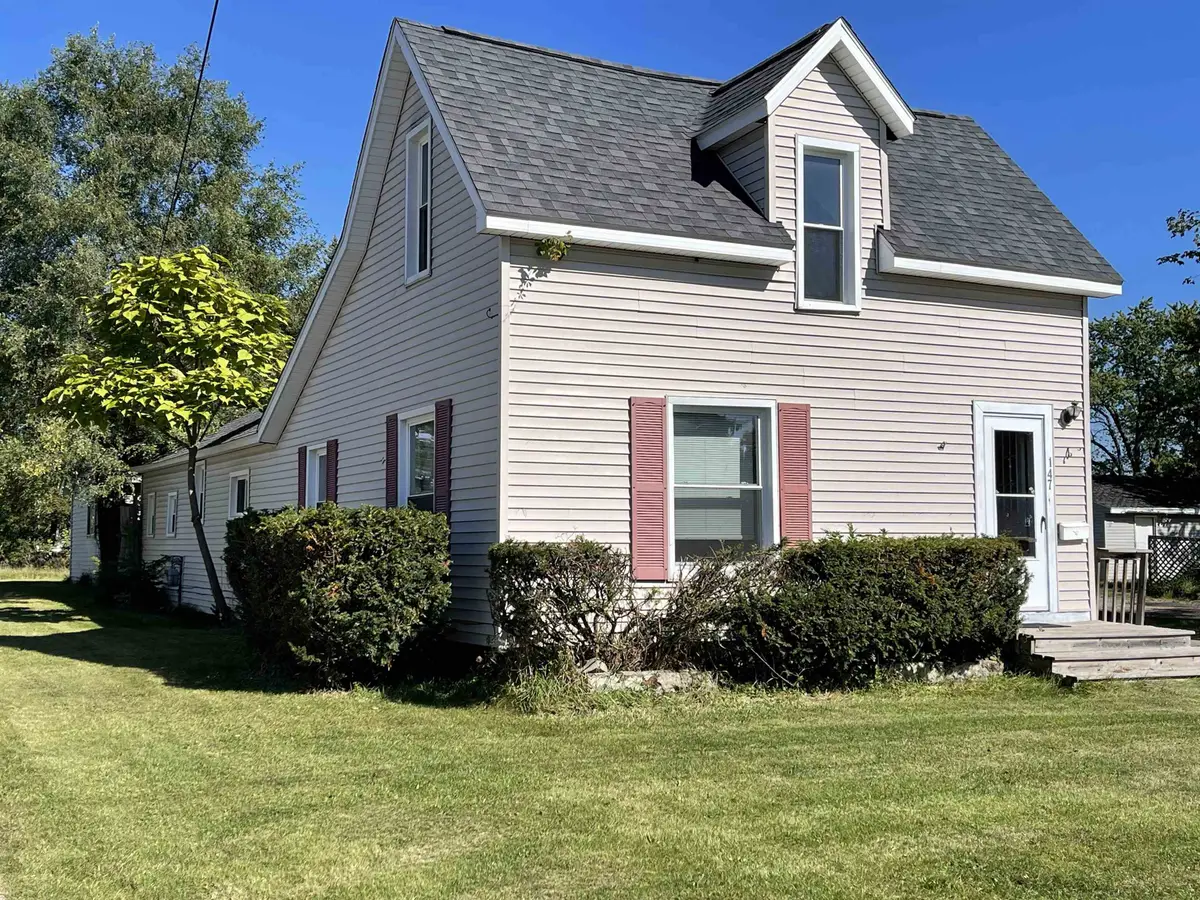 147 Carpenter, West Branch, MI 48661 - #1