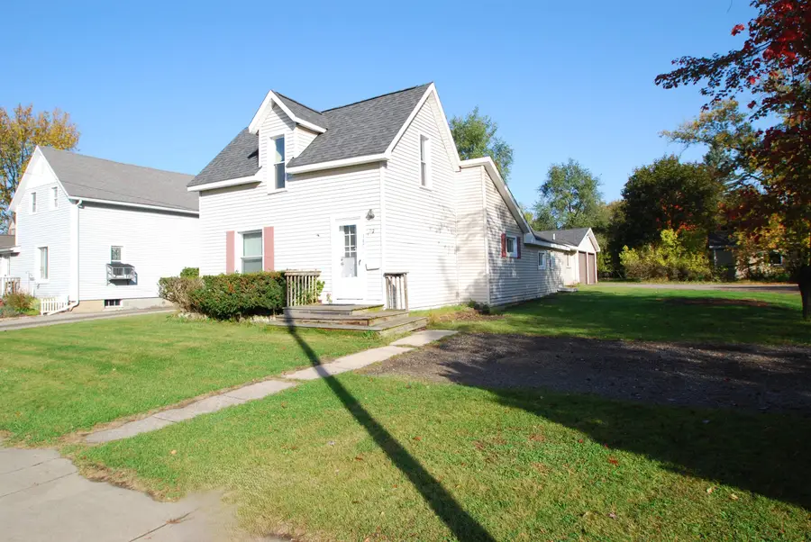 147 Carpenter, West Branch, MI 48661 - #2