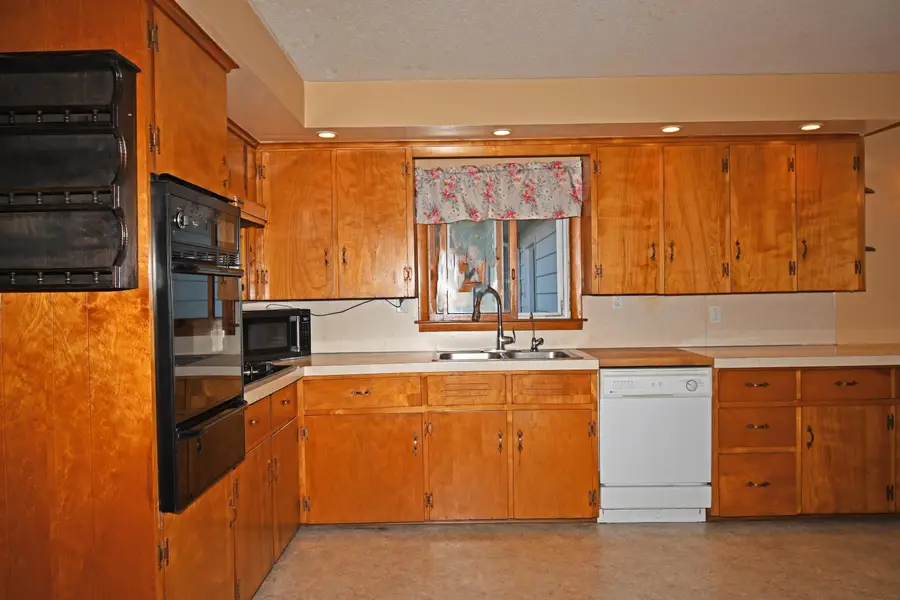 2230 US-23 N, East Tawas, MI 48730 - #2