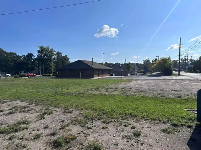 1040 E Front ST, Traverse City, MI 49686 - #3