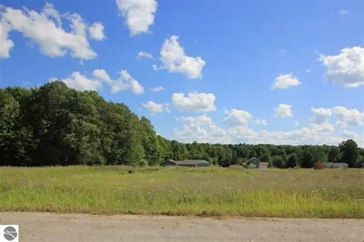 2211 Pebblebrook DR, Kingsley, MI 49649 - #2