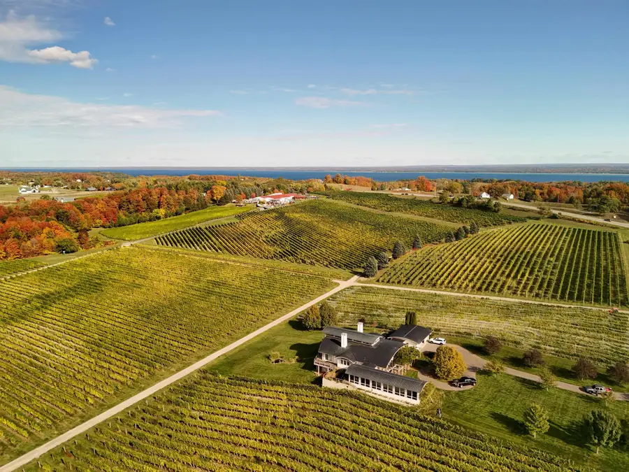 2721 Nelson, Peninsula, MI 49686 - #3