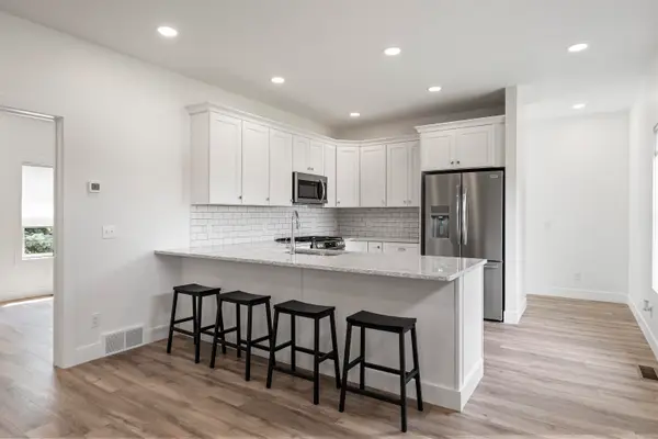 202 W Carpenter ST, Charlevoix, MI 49720