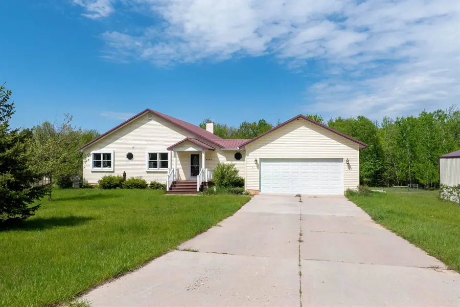 7495 Bennett, Williamsburg, MI 49690 - #3