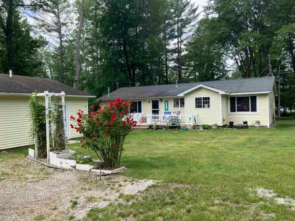 5611 NE East Shore, Kalkaska, MI 49646