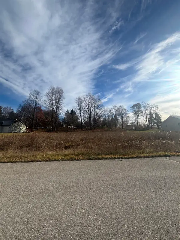 8641 Sun Bay, Williamsburg, MI 49690
