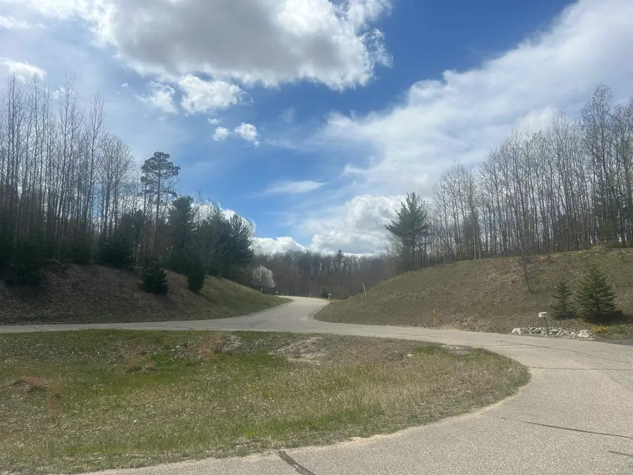 5479 Glendenning, Williamsburg, MI 49690 - #2