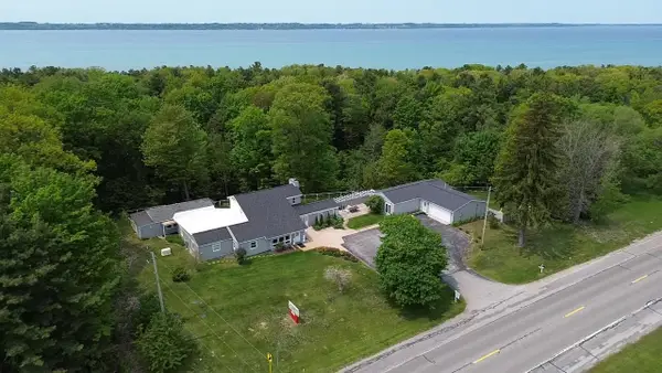 10774 S US-31, Williamsburg, MI 49690