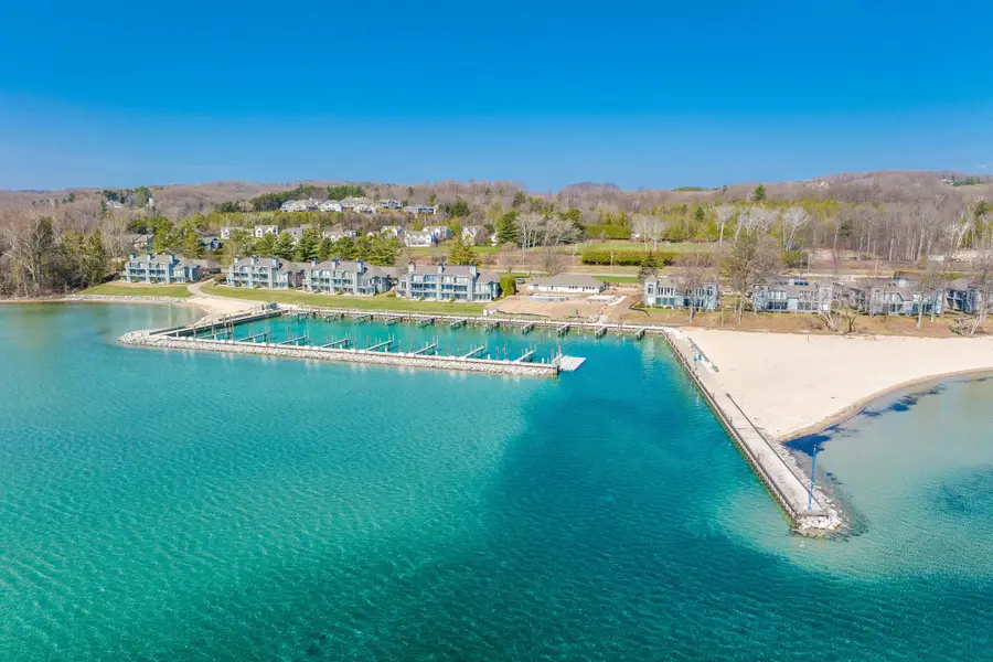 762 N Waypoint CIR, Suttons Bay, MI 49682 - #2